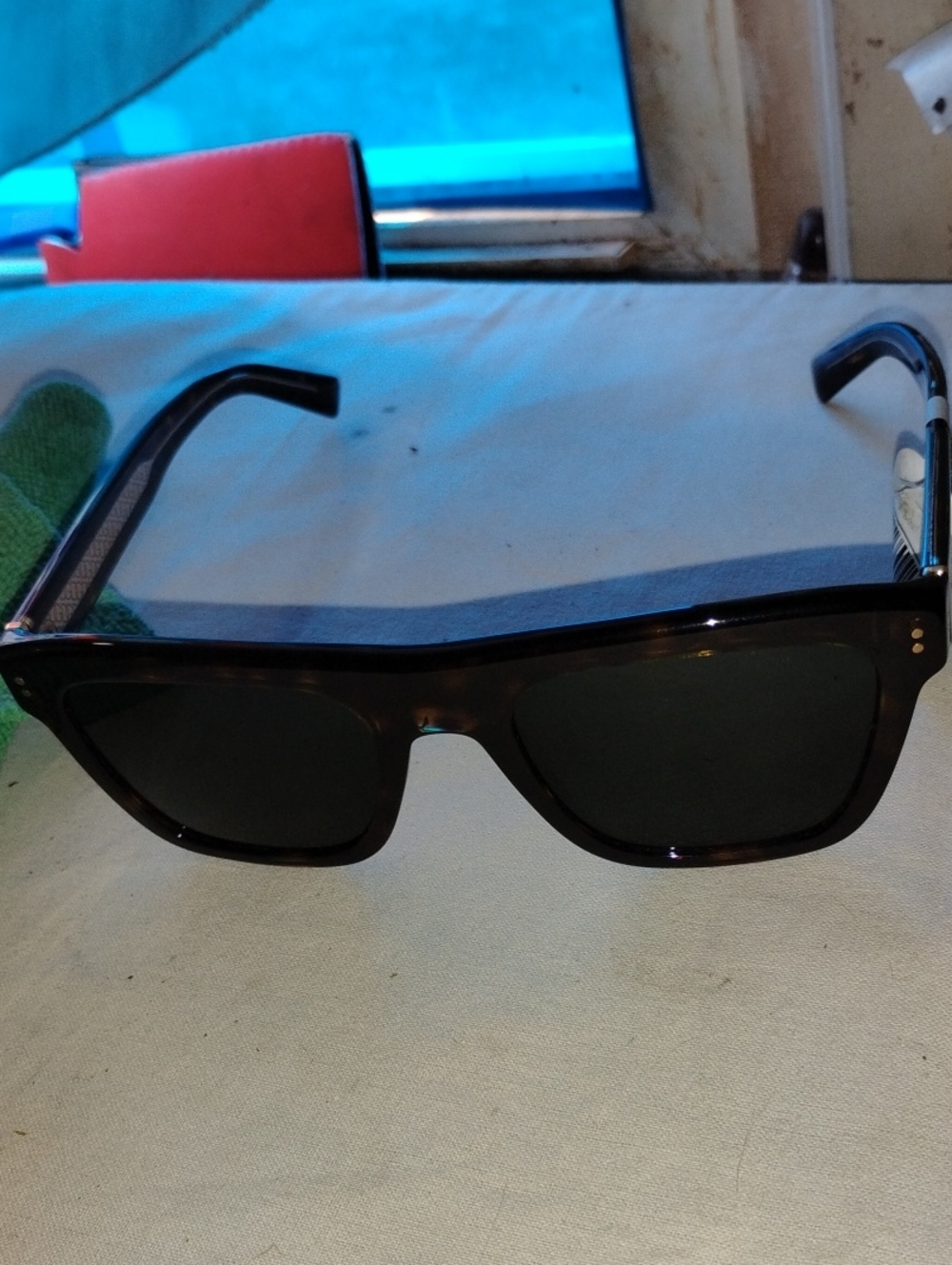 Classic Tortoiseshell Sunglasses with Dark Lenses